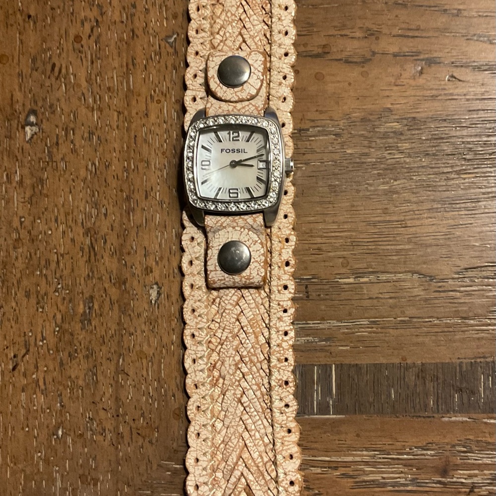 FOSSIL WATCH & TAN LEATHER BAND